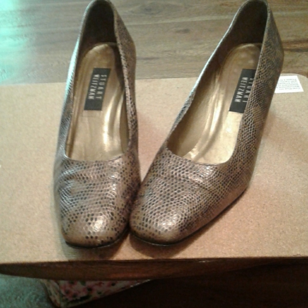 Stuart Weitzman pumps